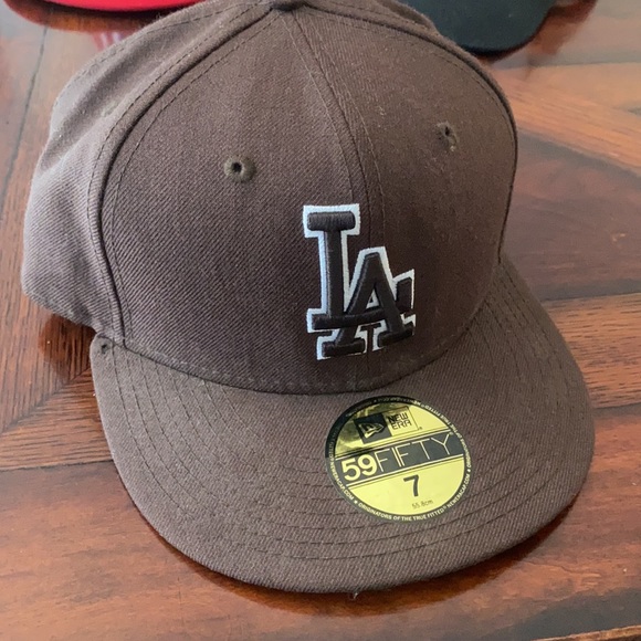 New Era 59 Fifty  Los Angeles Dodgers Brown/white Size 7  55.8cm YOUTH - Picture 8 of 13